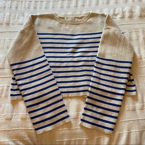 Present sweater large